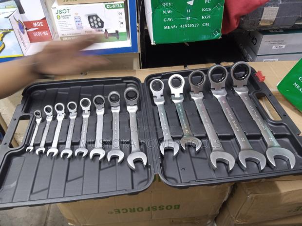 13pcs 8-32mm Ratcheting Wrench Spanners - thumbnail 2