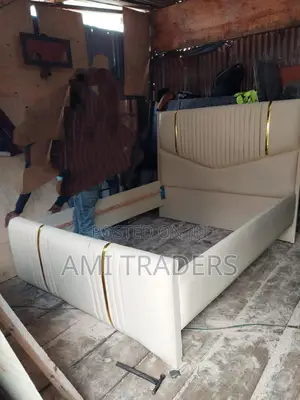 Luxury Leather Chester Bed (5*6)
