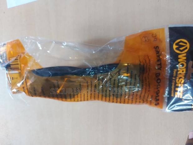 Safety Googles - thumbnail 4