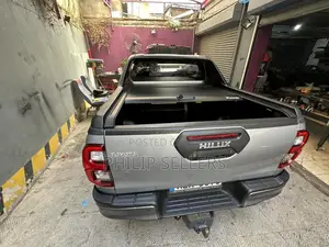 Fitting in #Toyota #Hilux Roll Bar Type