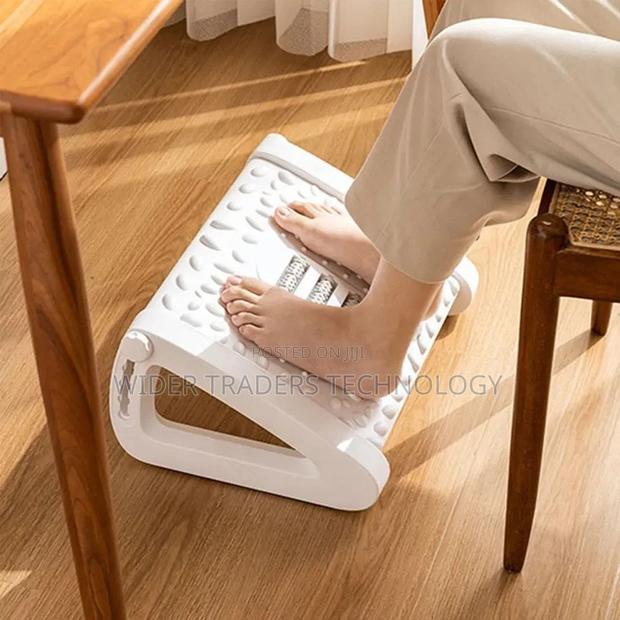 *Ergonomic Adjustable Foot Rest