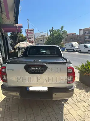Installation of Aluminum Roll (Trolley Cover) in Toyot