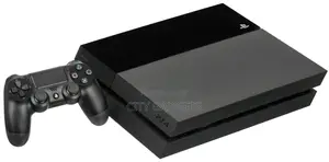 PS4 Standard Edition Chipped With Games