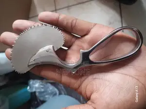 Plaster Cutter Scissor