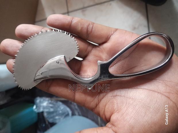 Plaster Cutter Scissor - main view