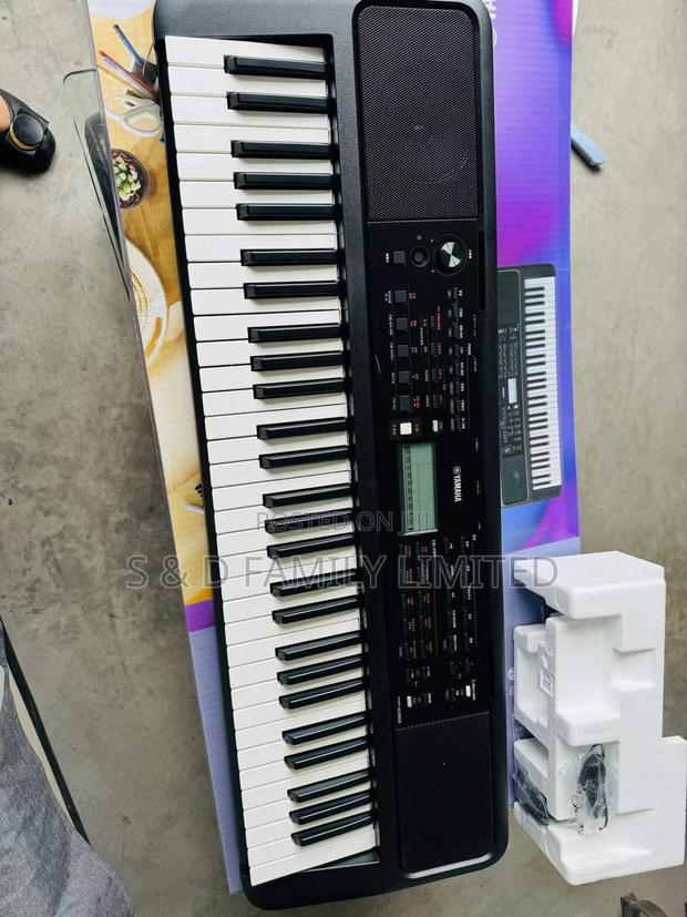 Yamaha PSR E383 Keyboard - thumbnail 3