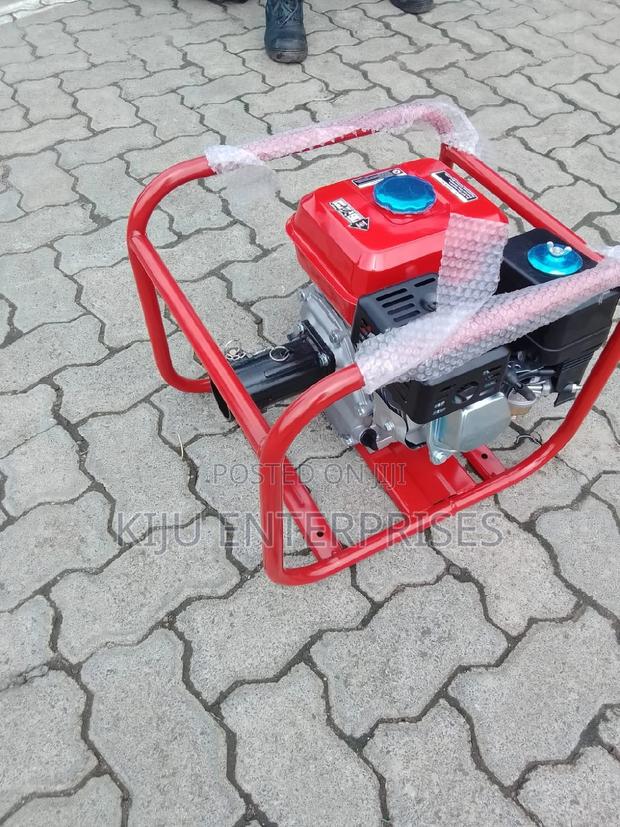 Poker Vibrator 7.5hp Petrol Powered - thumbnail 2