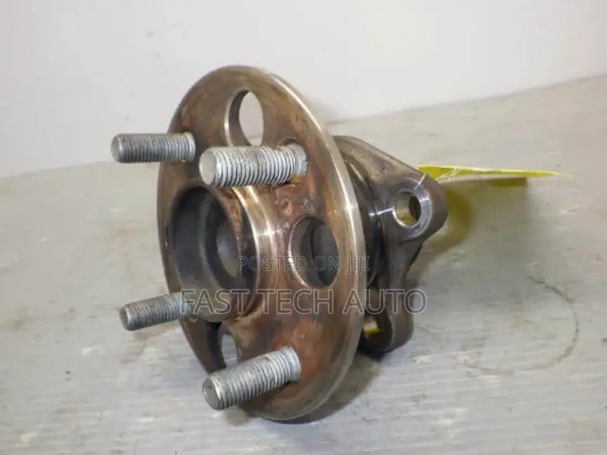 Fielder/Axio 4wd Front Wheel Hub