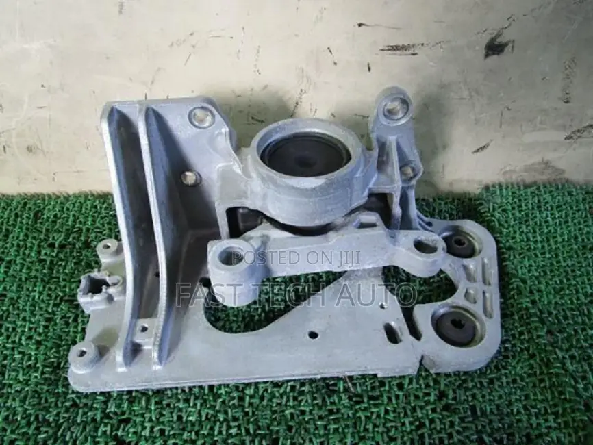 Nissan Serena Gearbox Mount