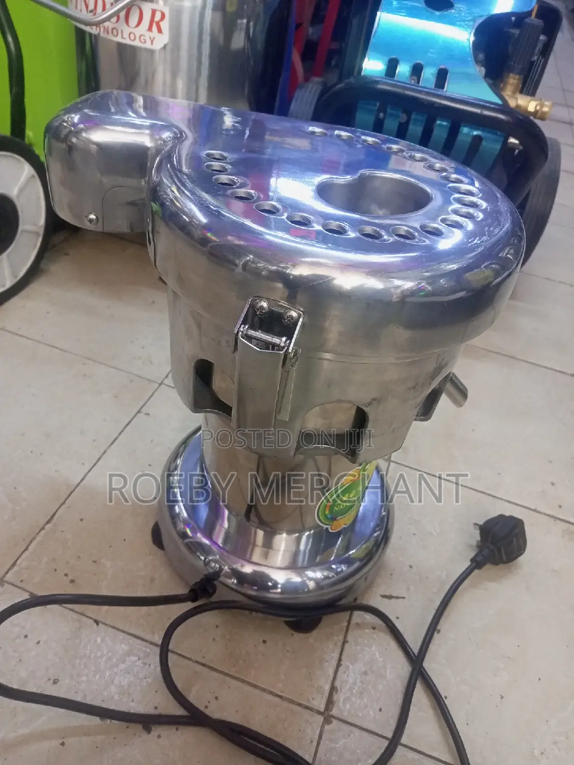 Juicer Machine