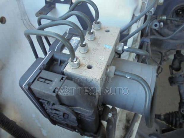 Subaru Forester ABS Pump - main view