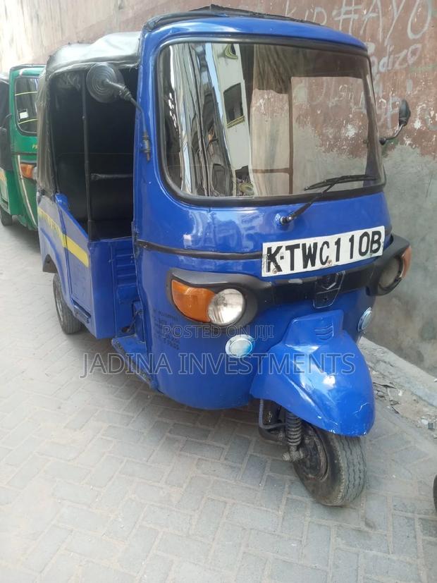 Piaggio Scooter 2022 Blue - main view