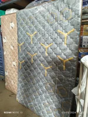 Mattress Topper/Camping Mattress - Easily Foldable, Portable