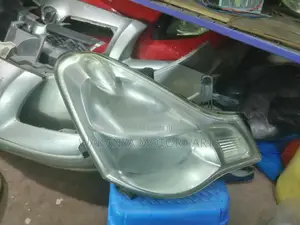 Nissan Sylphy Bluebird N17/Kg11 Non Xenon Headlamp, Ex Japan