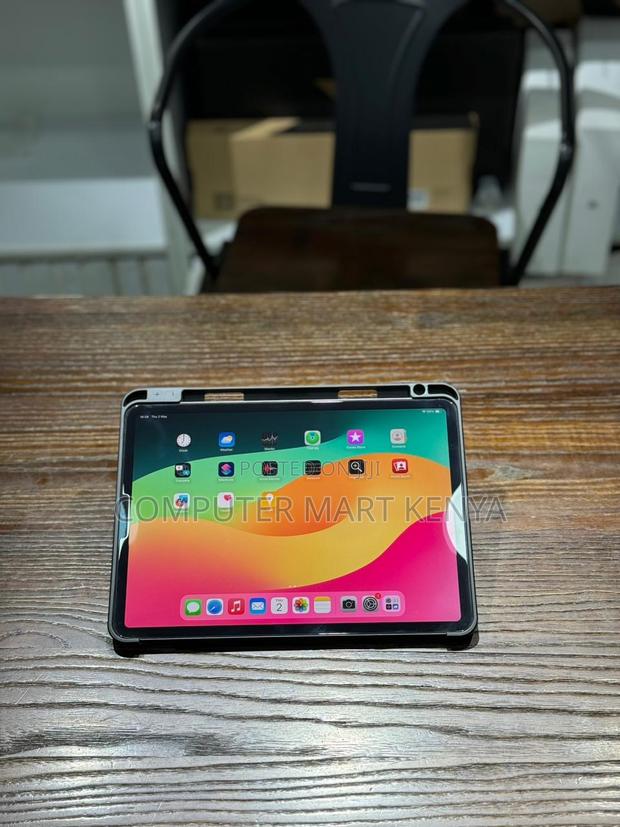 Apple iPad Pro 11 (2021) 128 GB Silver - main view