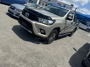 Toyota Hilux 2018 Beige