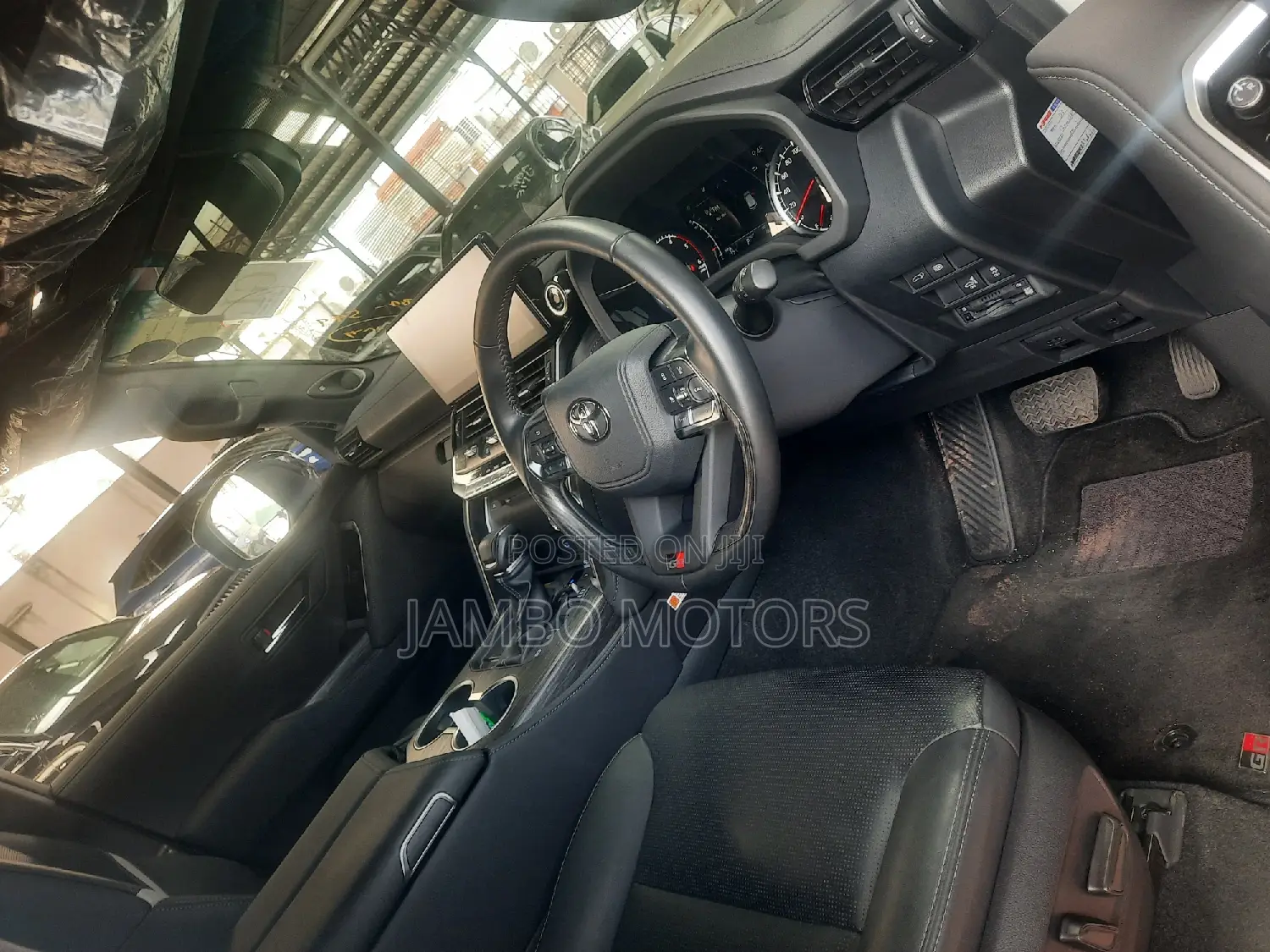 Toyota Land Cruiser 3.3 Diesel 4WD 2022 White