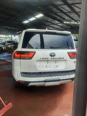 Toyota Land Cruiser 3.3 Diesel 4WD 2022 White