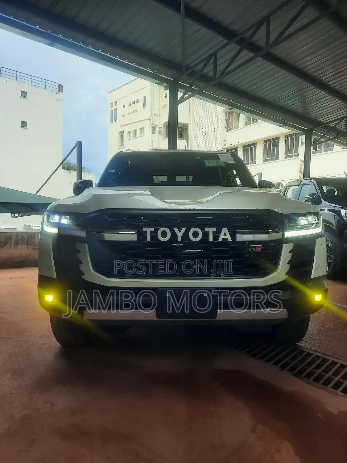 Toyota Land Cruiser 3.3 Diesel 4WD 2022 White