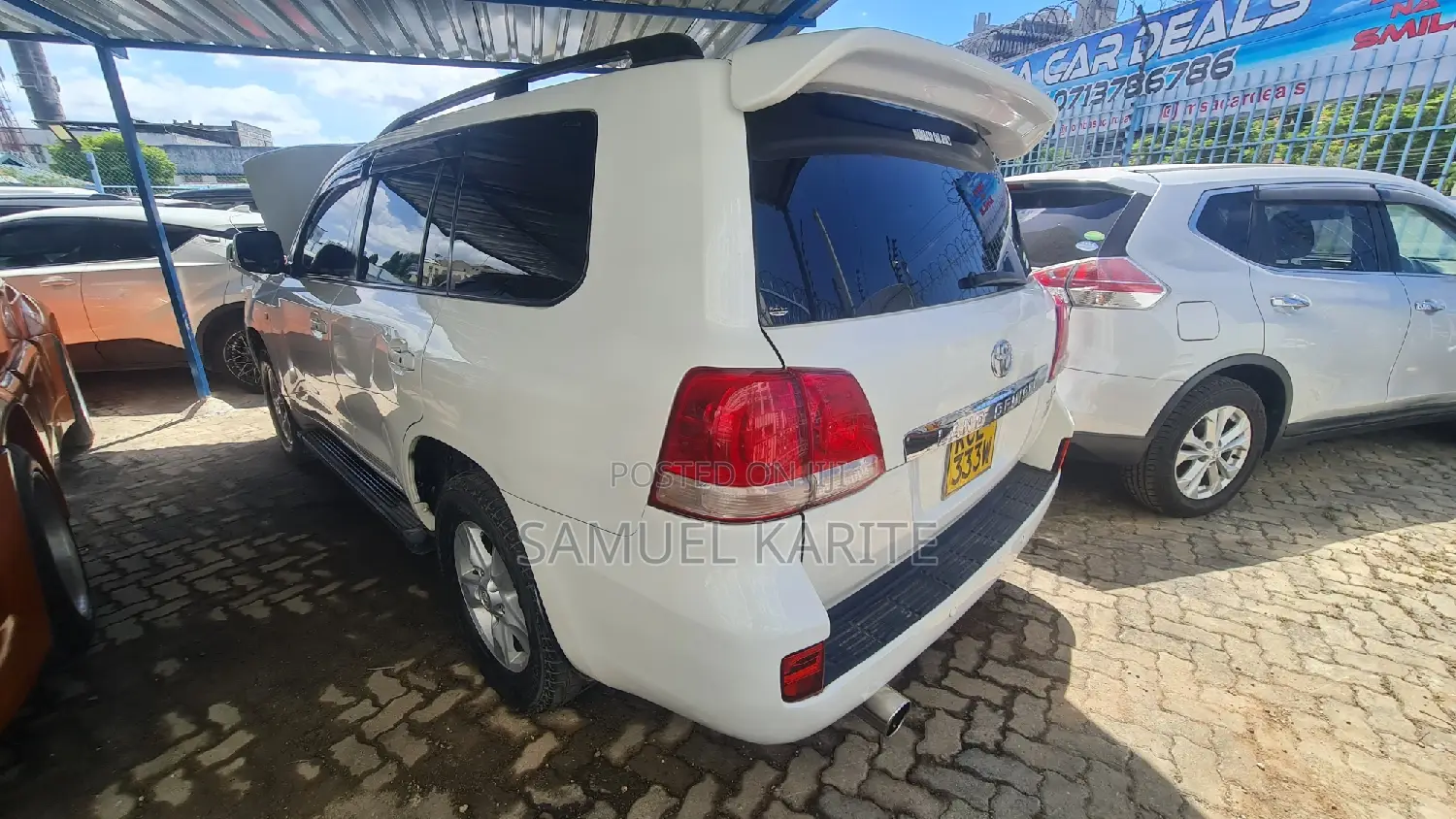 Toyota Land Cruiser 2010 White