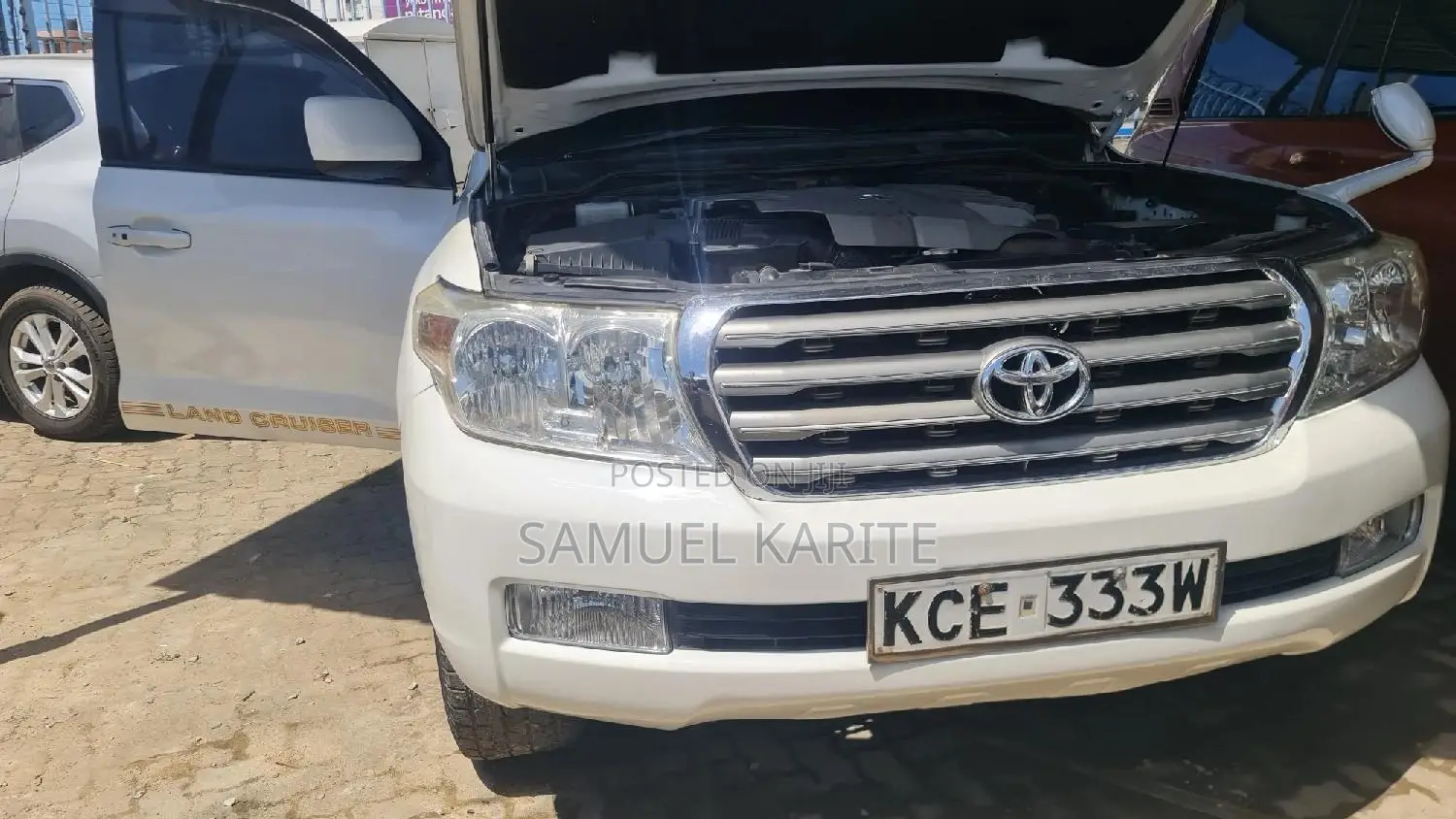 Toyota Land Cruiser 2010 White