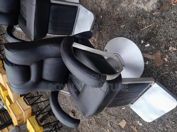 Kinyozi Barber Seat - thumbnail 2