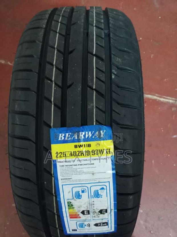 225/40zr19 Bearway Tires Made in China
