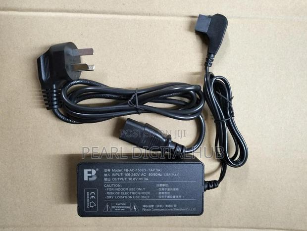 FB D- Tap 3A Charging Adapter for v Mount Battery - main view