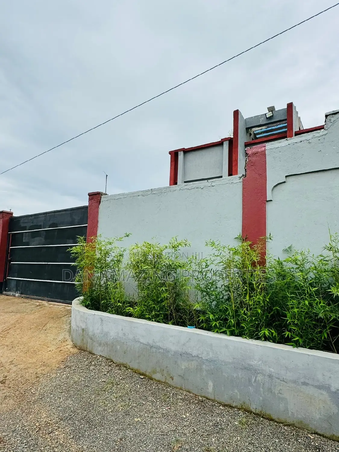 6bdrm Townhouse/Terrace in Ruiru Rooftop, Membley Estate for sale