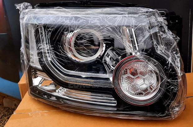 Land Rover Discovery 4 Headlights