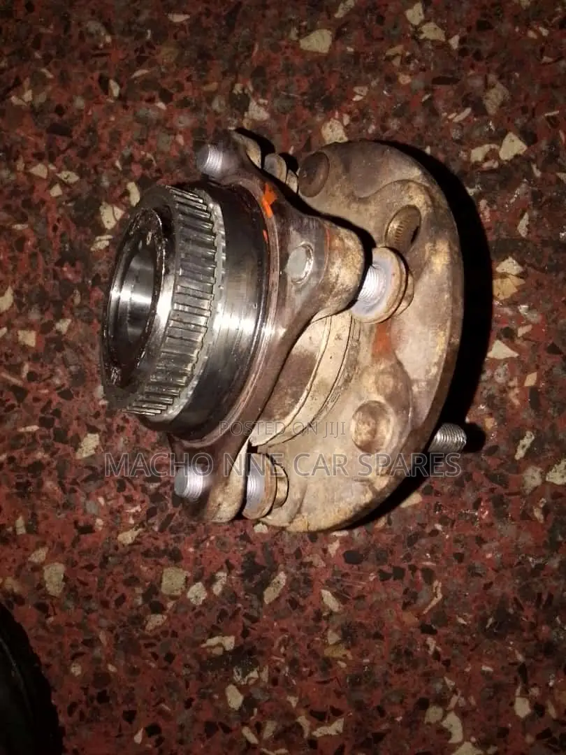 Toyota Hilux Vigo Wheel Hub 4wd