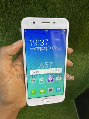 Oppo A57 64 GB Gold - main view
