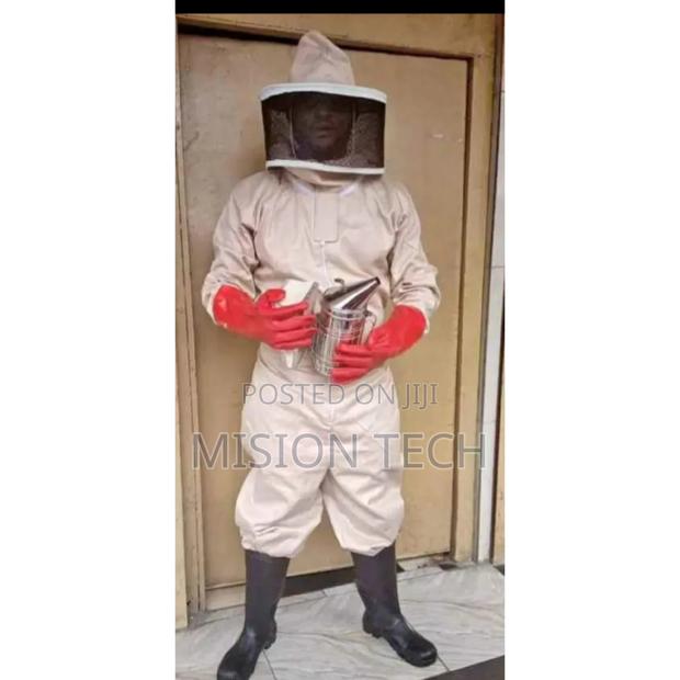 Full Protective Gears Bee Suit and Bee Gloves - thumbnail 3