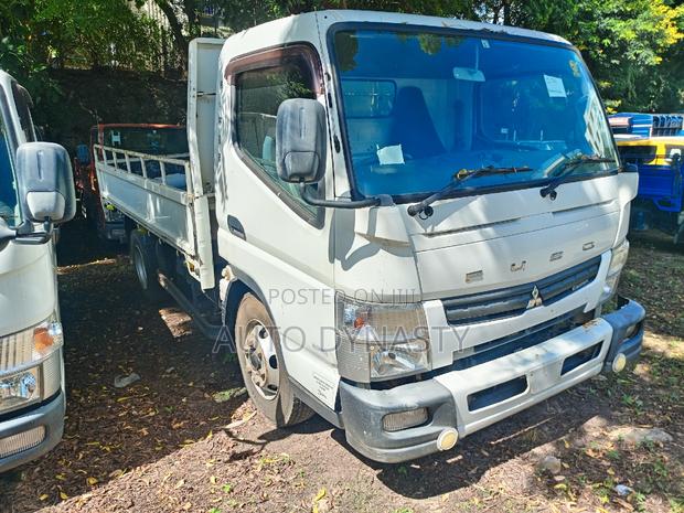Mitsubishi Canter Truck 2016 White