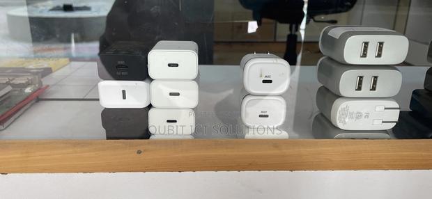 Apple iPhone Charger