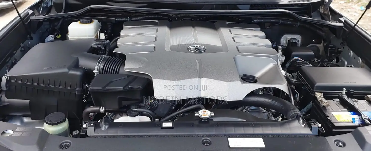 Toyota Land Cruiser 2018 Silver