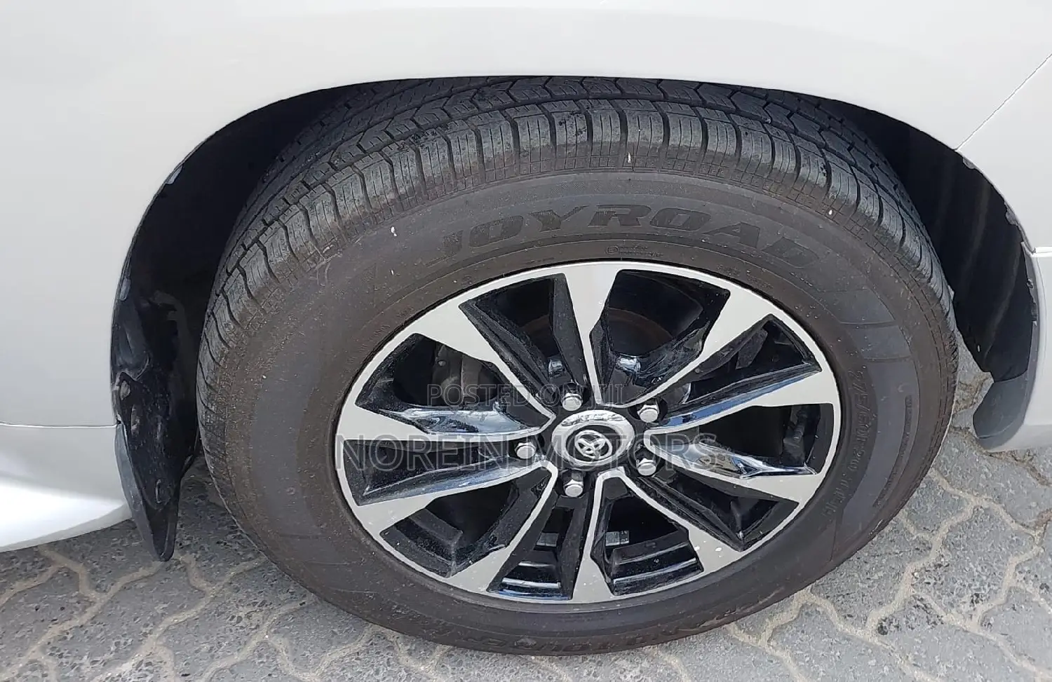 Toyota Land Cruiser 2018 Silver