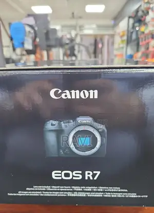 Canon R7 Body