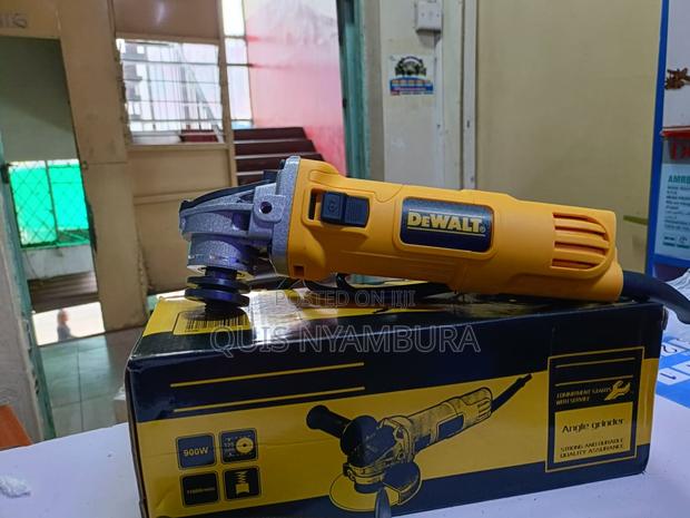 Dewalt Grinder 4inch Grinder. - thumbnail 2