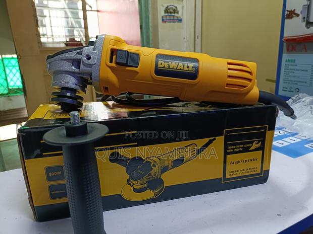 Dewalt Grinder 4inch Grinder. - thumbnail 3