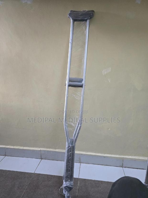 Auxiliary Crutches - main view