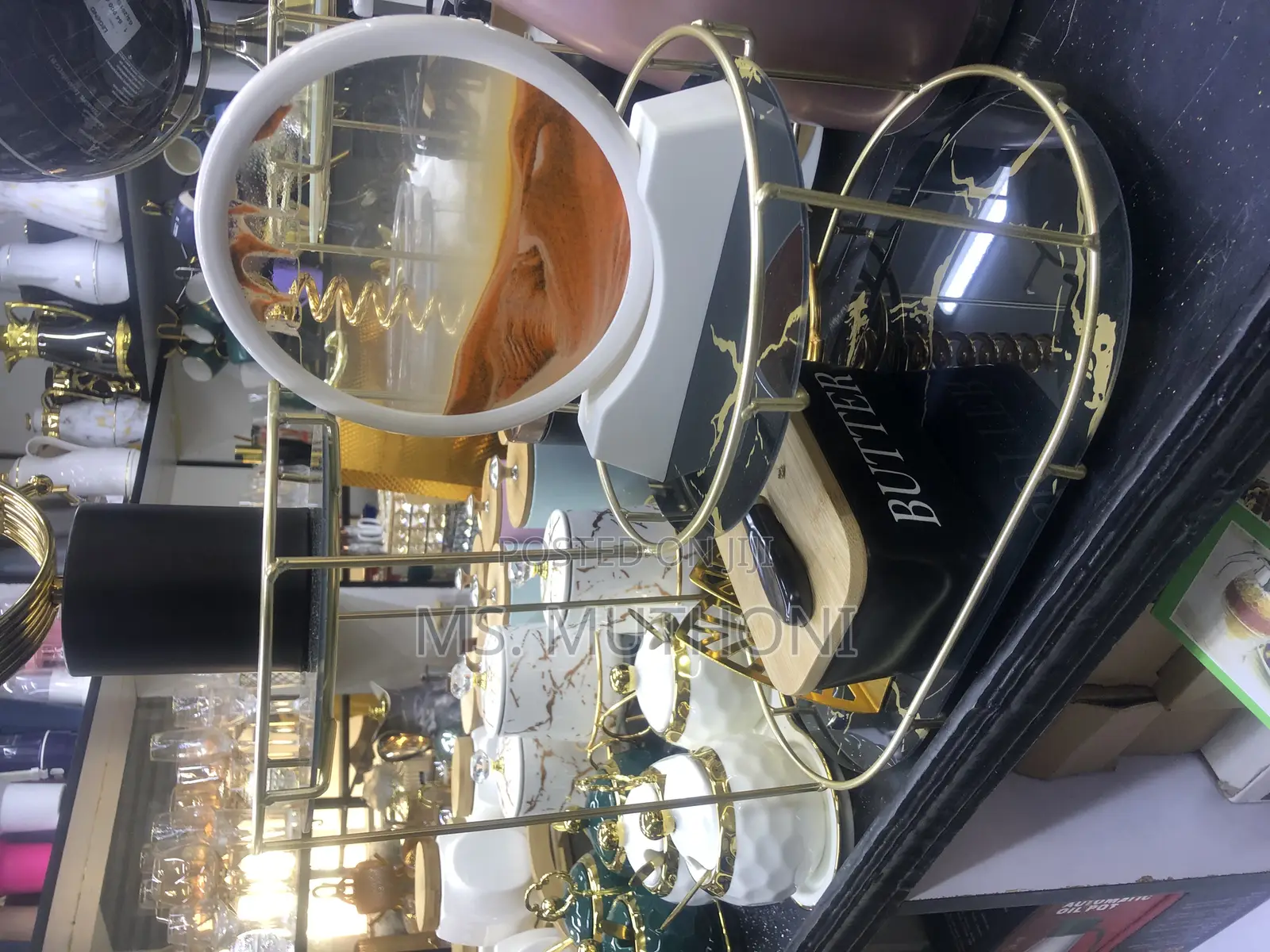 Light Luxury Storage Shelf/Cosmetics Toiletries Organizer