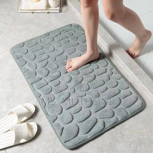 Cobblestone Embossed Velvet Bathroom Mats - thumbnail 4