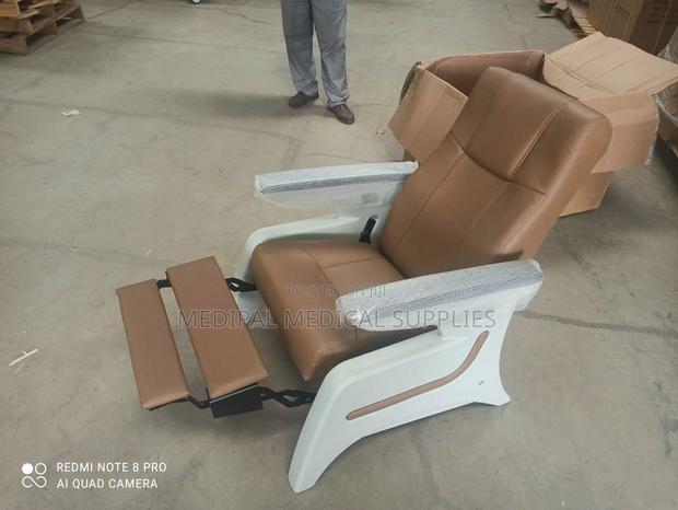 Manual Dialysis Chair