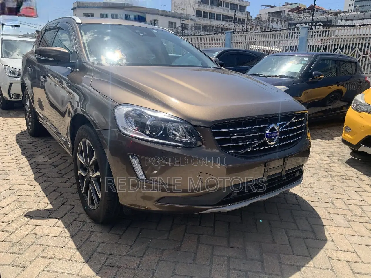 Volvo XC60 T5 Dynamic FWD 2017 Gold