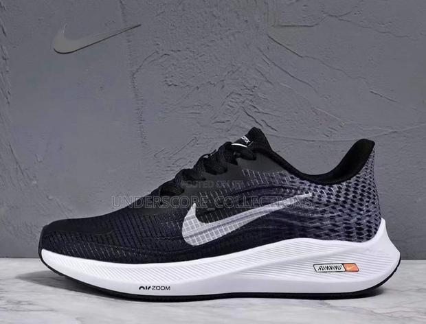 High-End Unisex Runners - main view