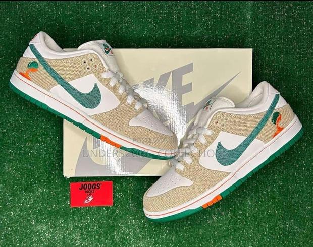 High-End Nike Air Unisex Sneakers - main view