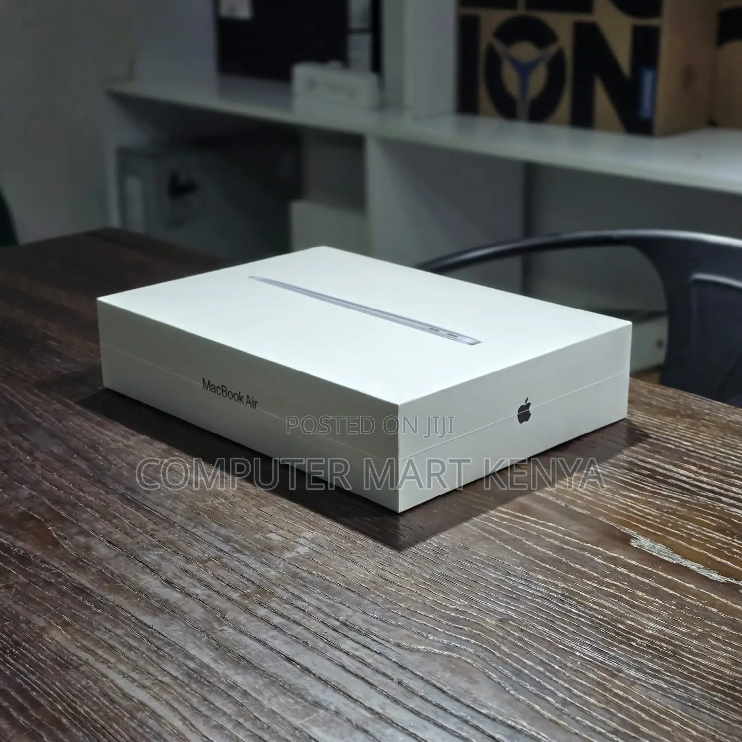 New Laptop Apple MacBook Air 8GB Apple M1 SSD 256GB