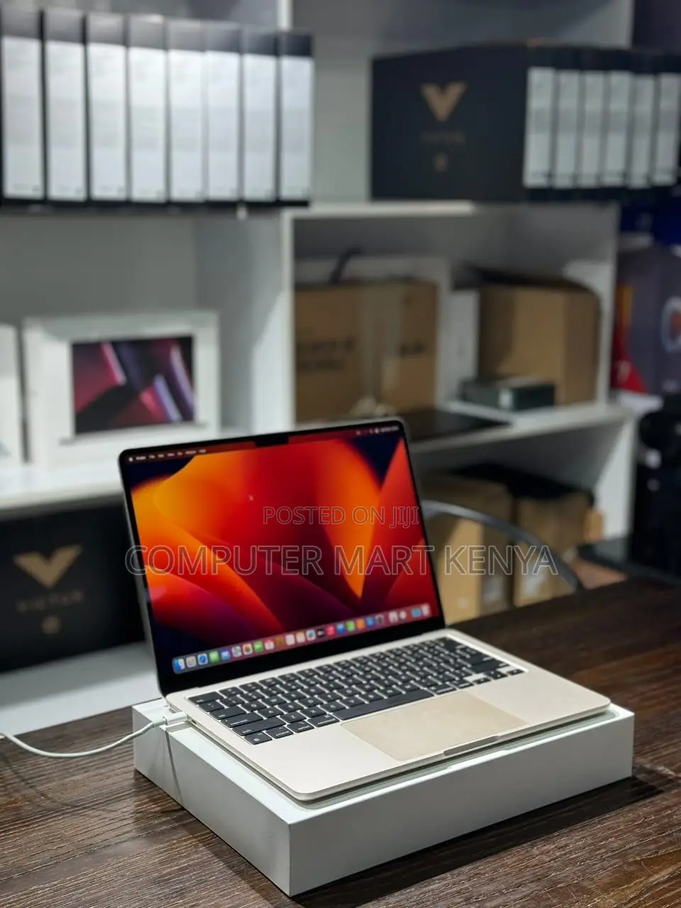 New Laptop Apple MacBook Air 2023 M2 8GB Apple M2 SSD 256GB