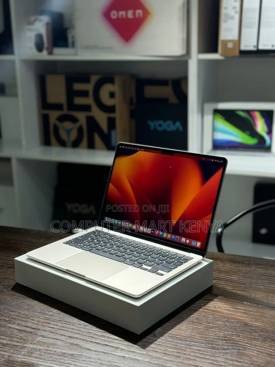 New Laptop Apple MacBook Air 2023 M2 8GB Apple M2 SSD 256GB
